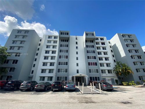 b107-9143 Sw 77th Ave, Miami, FL, 33156-7616 | Card Image