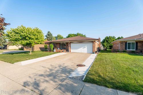 2308 Kipling Dr, Sterling Heights, MI, 48310-2331 | Card Image