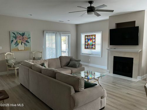 d-404 Penny Ln, Morehead City, NC, 28557-4300 | Card Image