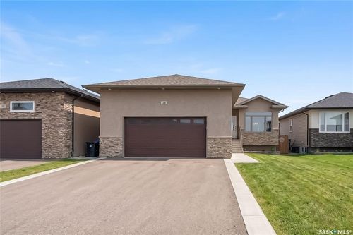 24 Hodges Cres, Moose Jaw, SK, S6J0B1 | Card Image