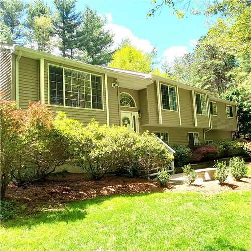 12 Ayoho Rd, Coventry, RI, 02816-8900 | Card Image