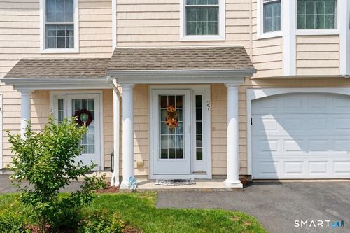 27-27 Parkwoods Dr, Norwich, CT, 06360-7524 | Card Image