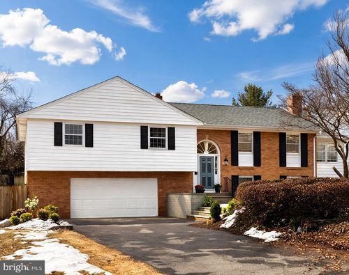 18901 Bloomfield Rd, OLNEY, MD, 20832-1311 | Card Image