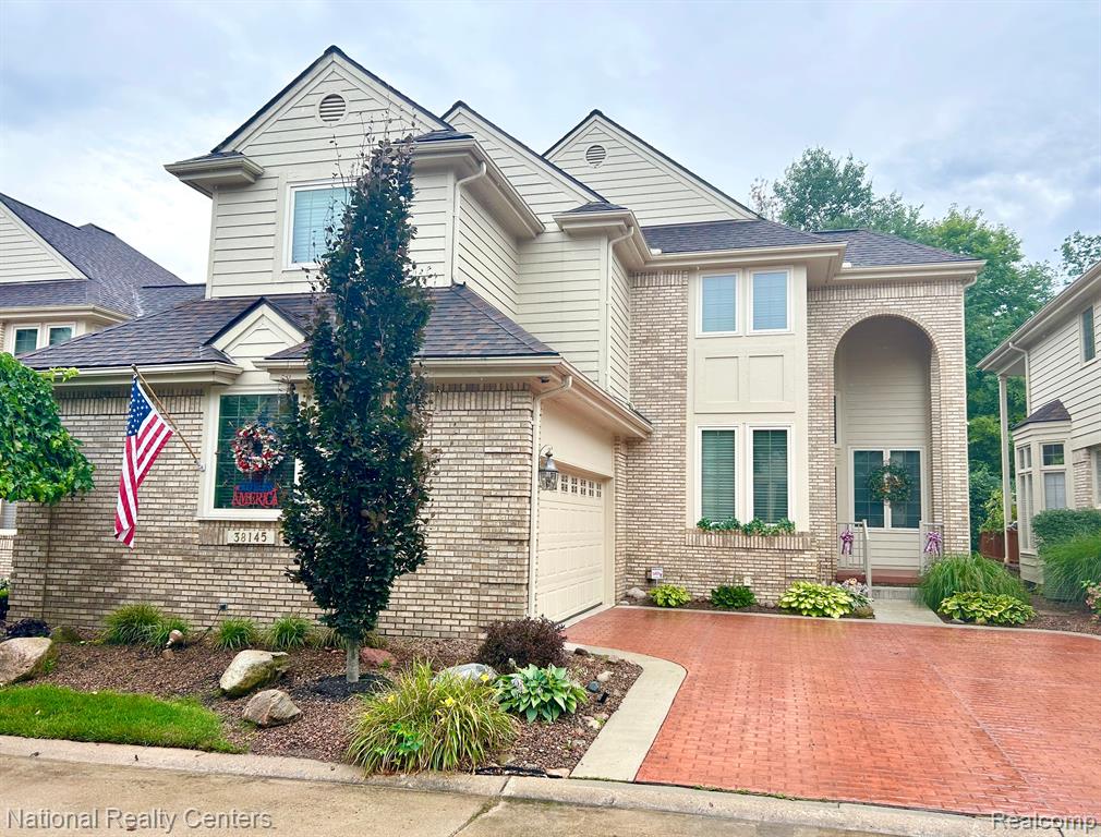 Vista Dr, Livonia, MI 48152