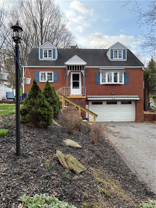 1418 Lakeside Dr, Allison Park, PA, 15101-4013 | Card Image