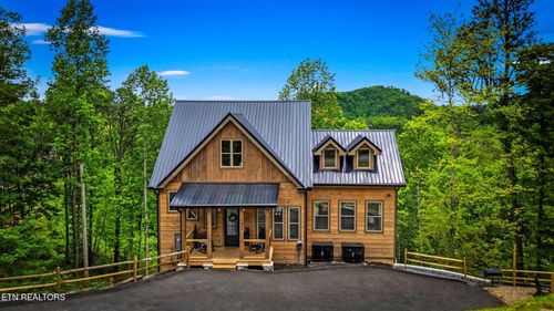 2939 Lightning Strike Dr, Sevierville, TN, 37862 | Card Image