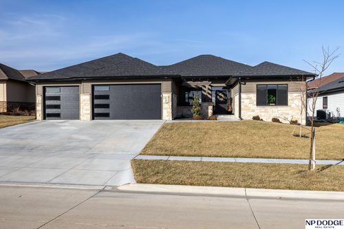 2740 S Creek Rd, Lincoln, NE, 68516-5374 | Card Image