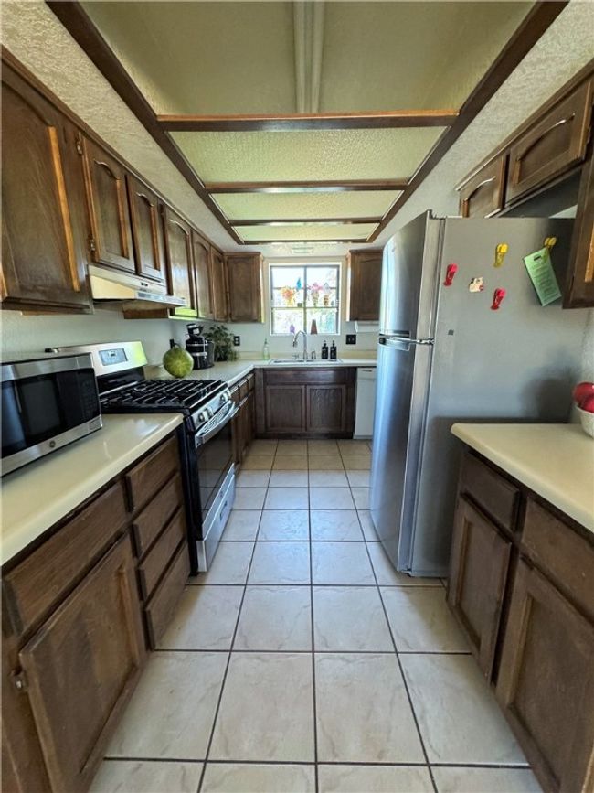 2035 Airfield Ave, House other with 2 bedrooms, 2 bathrooms and null parking in Kingman AZ | Image 5