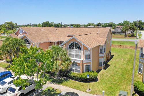 apt-50-2438 Sweetwater Club Cir, KISSIMMEE, FL, 34746-5107 | Card Image