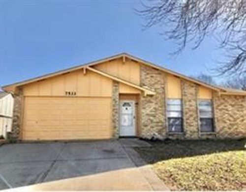 7533 Parkwood Ln, Fort Worth, TX, 76133-7516 | Card Image