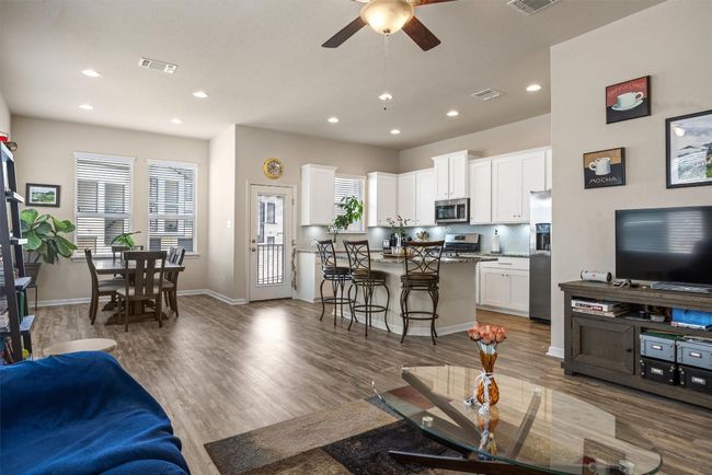 A - 2302 Dillon Pond Ln, Condo with 3 bedrooms, 3 bathrooms and 4 parking in Pflugerville TX | Image 8