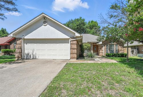 7708 Greengage Dr, Fort Worth, TX, 76133-7914 | Card Image