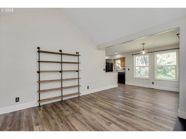 1206 Methodist Rd, House other with 3 bedrooms, 2 bathrooms and 1 parking in Hood River OR | Image 8