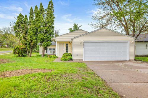 6262 7th Street N, Oakdale, MN, 55128 | Card Image