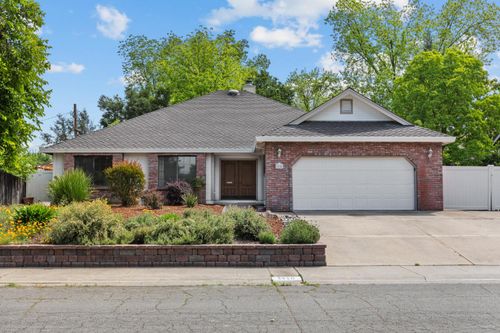3910 Adelheid Way, Sacramento, CA, 95821 | Card Image