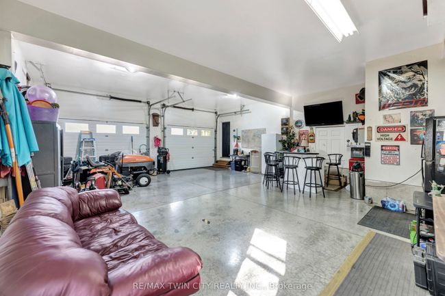 1026 2 Nd Concession Rd St, House other with 3 bedrooms, 3 bathrooms and 10 parking in Delhi ON | Image 39