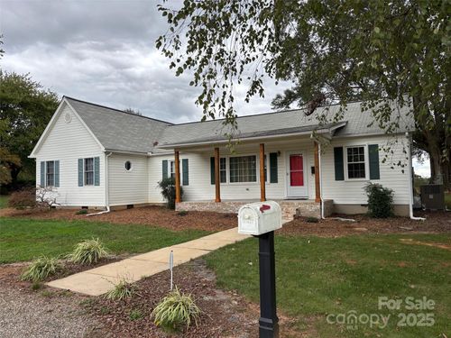 407 State Park Rd, Troutman, NC, 28166-8674 | Card Image