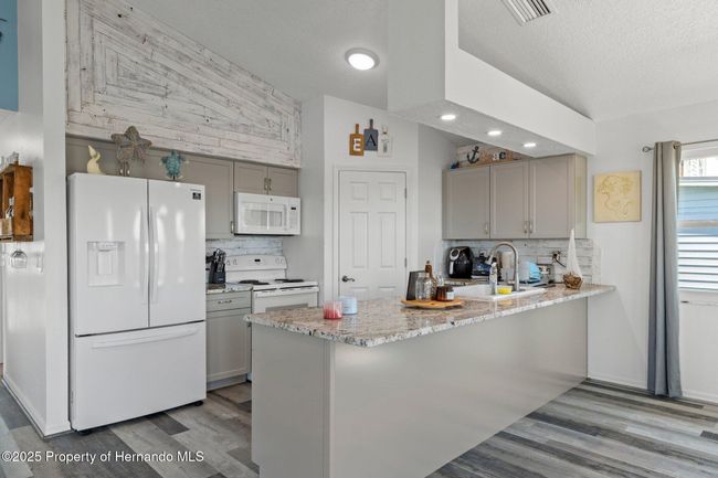 4046 Casa Ct, House other with 4 bedrooms, 2 bathrooms and null parking in Hernando Beach FL | Image 12