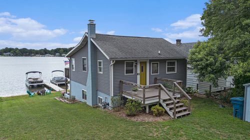 66989 Lakeshore Dr, Dowagiac, MI, 49047-8856 | Card Image