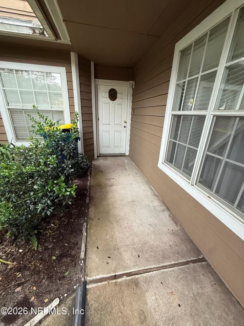 11870 Ashbrook Circle N, JACKSONVILLE, FL, 32225 | Card Image