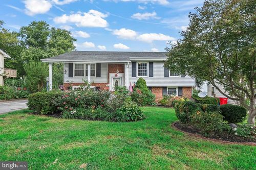 1305 E Maple Ave, STERLING, VA, 20164-2707 | Card Image