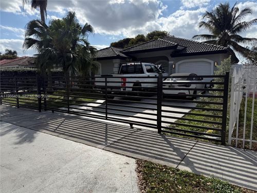 20432 Nw 18th Ave, Miami Gardens, FL, 33056-5046 | Card Image