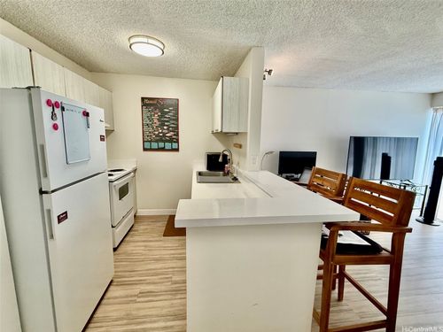 603-725 Piikoi St, Honolulu, HI, 96814-2964 | Card Image
