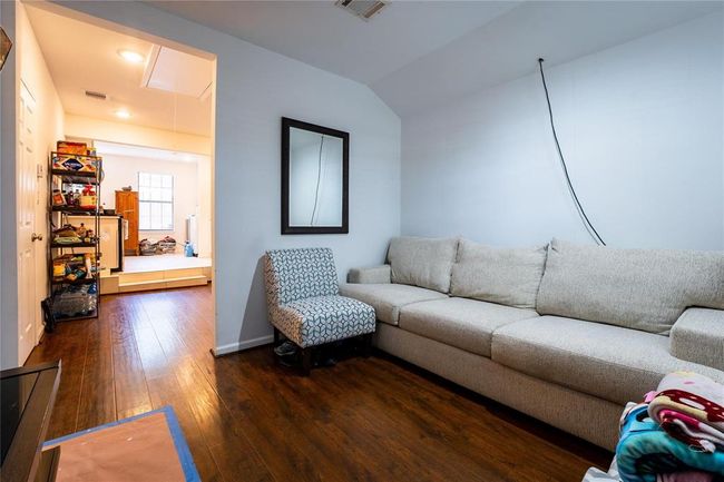 9305 Emnora Ln, House other with 2 bedrooms, 2 bathrooms and 1 parking in Houston TX | Image 20