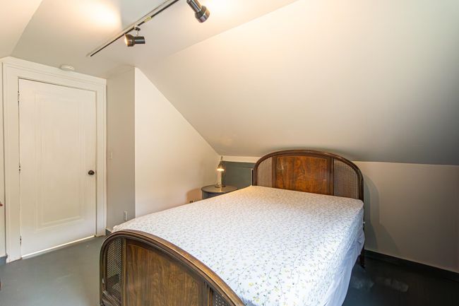11 E White St, House other with 3 bedrooms, 2 bathrooms and null parking in Ely MN | Image 25