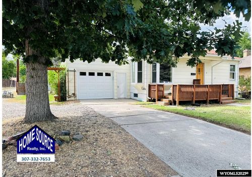745 S 5th St, Lander, WY, 82520-3630 | Card Image