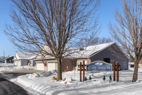 116 Four Seasons Ln, Kewaskum, WI, 53040-2100 | Card Image