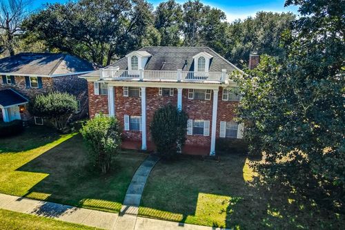 5401 Wimbledon Ct, New Orleans, LA, 70131-5323 | Card Image