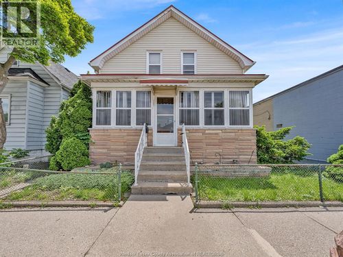 1221 Erie, Windsor, ON, N9A3Z6 | Card Image