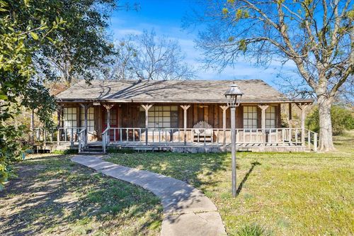 555 E James Street, Wills Point, TX, 75169 | Card Image