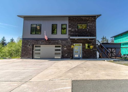3551 Greenwood Ave., Juneau, AK, 99801-9999 | Card Image