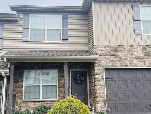 2312 Denham Way, Powell, TN, 37849-5574 | Card Image