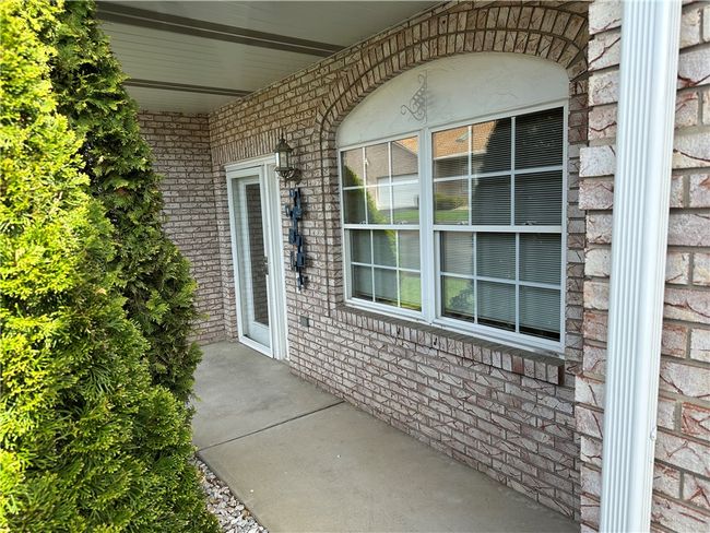 APT-26 - 2750 Iowa Dr, Condo with 2 bedrooms, 2 bathrooms and 2 parking in Lower Burrell PA | Image 4
