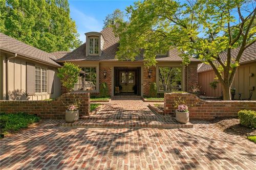 2003 W 69th Ter, Mission Hills, KS, 66208-2704 | Card Image