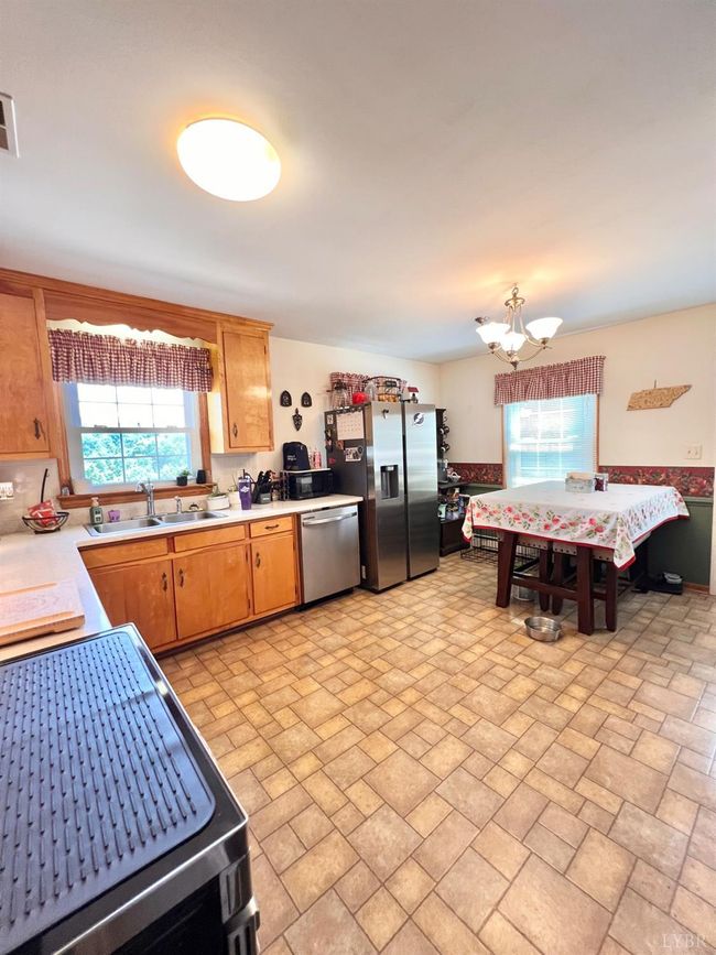 1410 Stevens Cove Rd, House other with 3 bedrooms, 2 bathrooms and null parking in LOVINGSTON VA | Image 10