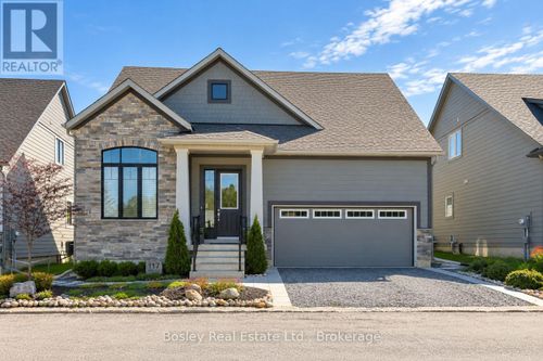 17-117 Beacon Drive, Blue Mountains, ON, N0H2P0 | Card Image