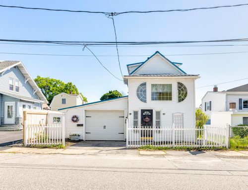 68-68 Central Park Ave, Old Orchard Beach, ME, 04064-2134 | Card Image
