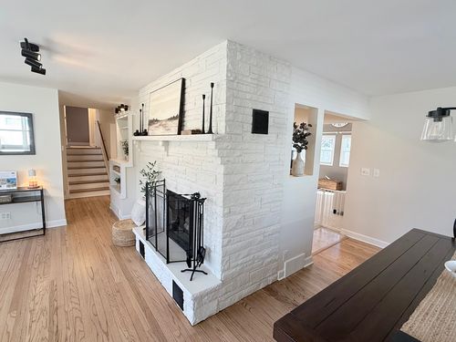 515 Roberts Ln, Batavia, IL, 60510-2518 | Card Image