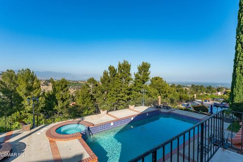 11894 Darby Ave, Porter Ranch, CA, 91326-1320 | Card Image