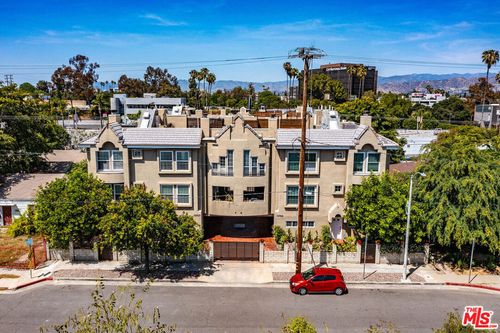 2-10929 Landale Street, Toluca Lake, CA, 91602 | Card Image