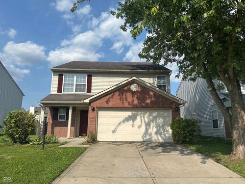 8125 Maple Stream Ln, Indianapolis, IN, 46217-4571 | Card Image