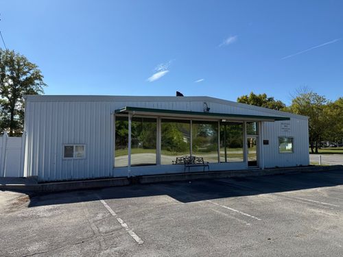 704 S Washington St, Tullahoma, TN, 37388-4535 | Card Image