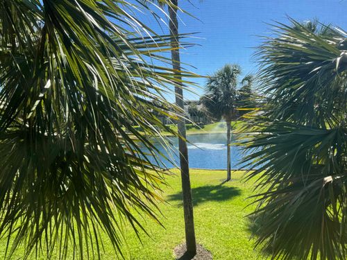 66 Village Del Lago Cir, St Augustine, FL, 32080-7589 | Card Image