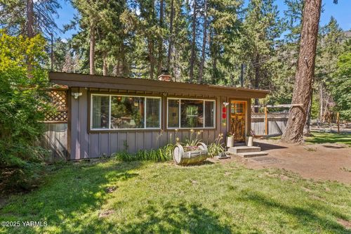 80 Deer Cove Ln, Naches, WA, 98937-9435 | Card Image