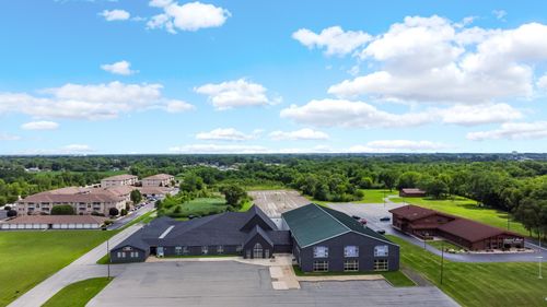 7525 Taft St, Merrillville, IN, 46410-4552 | Card Image