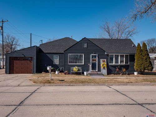 1313 Avenue M, Cozad, NE, 69130-2121 | Card Image